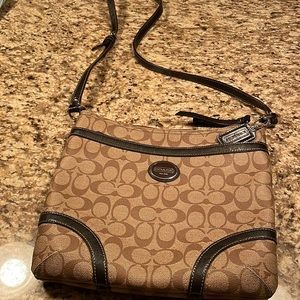 Coach purse cross body